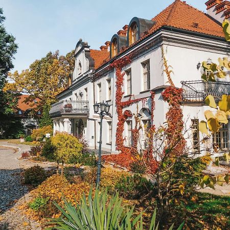 Palac Czarny Las Wożniki Esterno foto